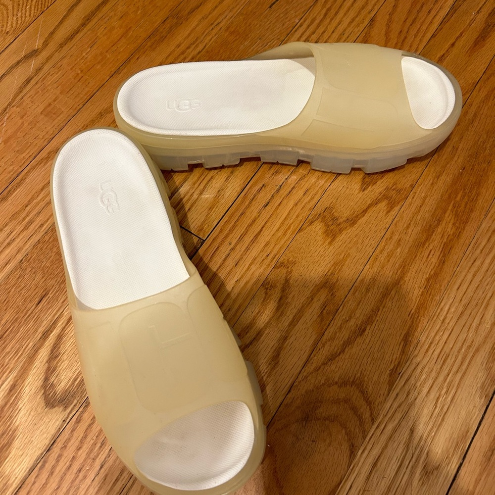 UGG Jelly Slides